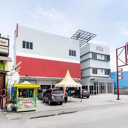 Super Oyo 360 Mangaan Residence Медан Экстерьер фото